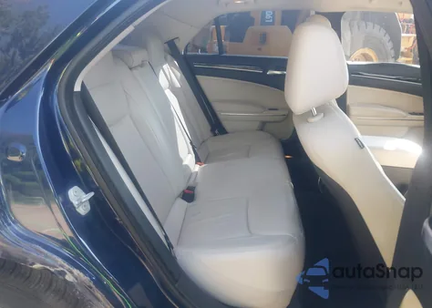 2016 Chrysler 300 Anniversary Edition из США, поврежденный, VIN 2C3CCARG4GH270577